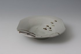 37 鉄絵角切鉢